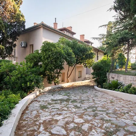 Apartman Sun Firule Split